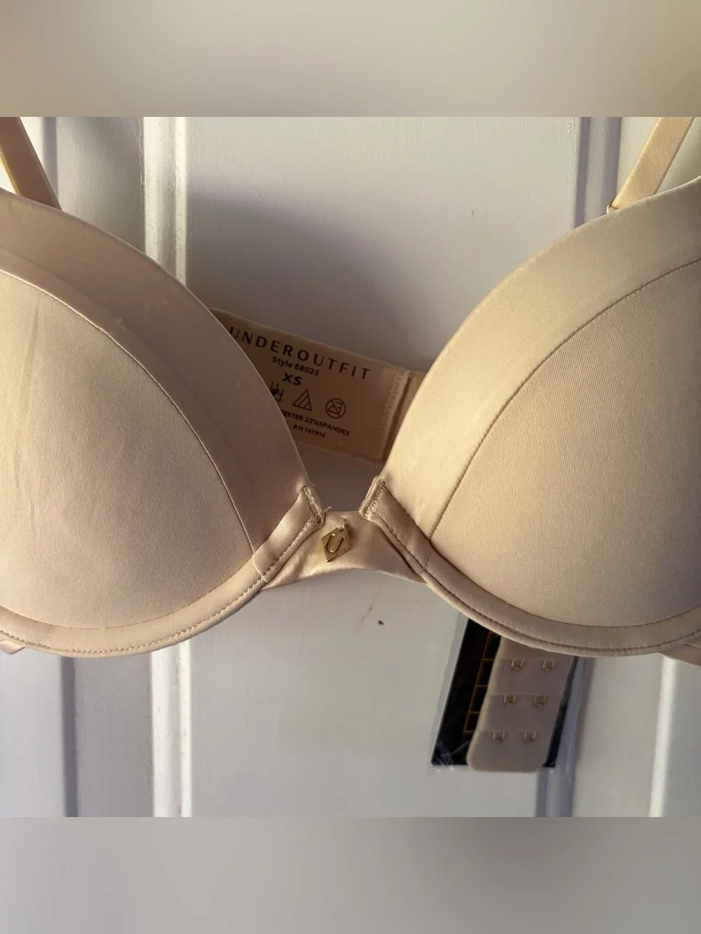 NWT Underoutfit Smooth Light Cream T-Shirt Bra with Light Lift Sz XS